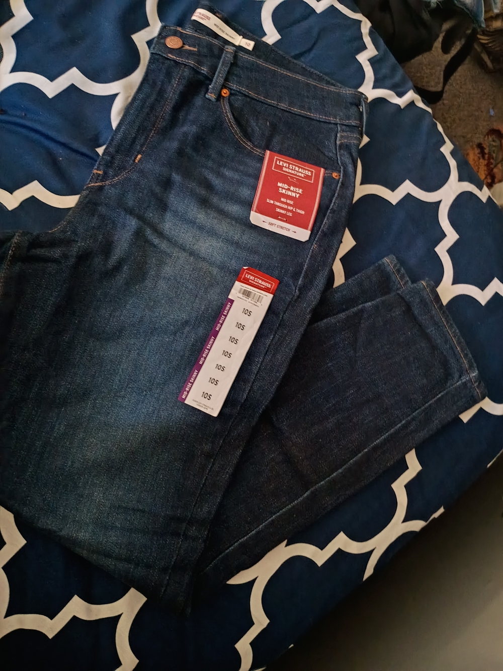 Levi's Mid-Rise Skinny Jeans - Dark Blue